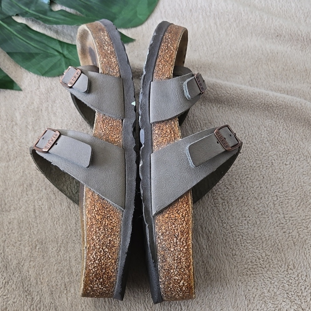 Birkenstock Gray Strappy Sandals with Buckles Size 7 - Picture 8 of 9